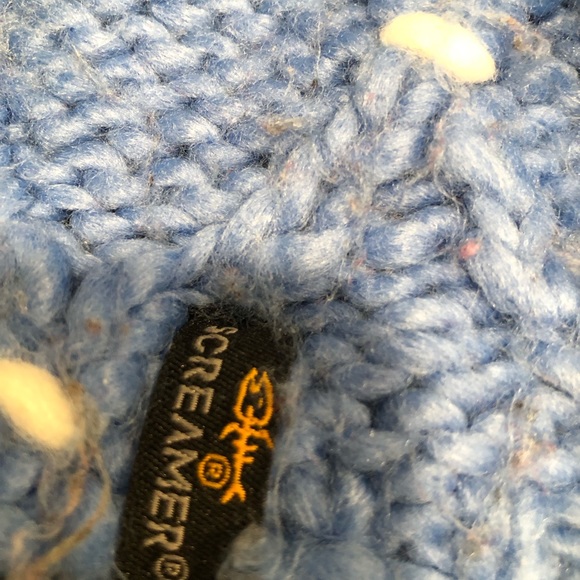 Lot of 3 Women’s Winter hats - Picture 8 of 9